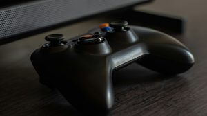 Valve и Hori сътрудничат за лансирането на безжични контролери, фокусирани върху Steam